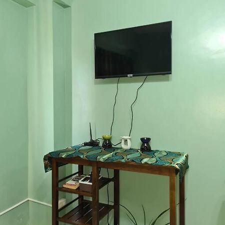 Affordable Staycation In Valleygolf Cainta Kültér fotó